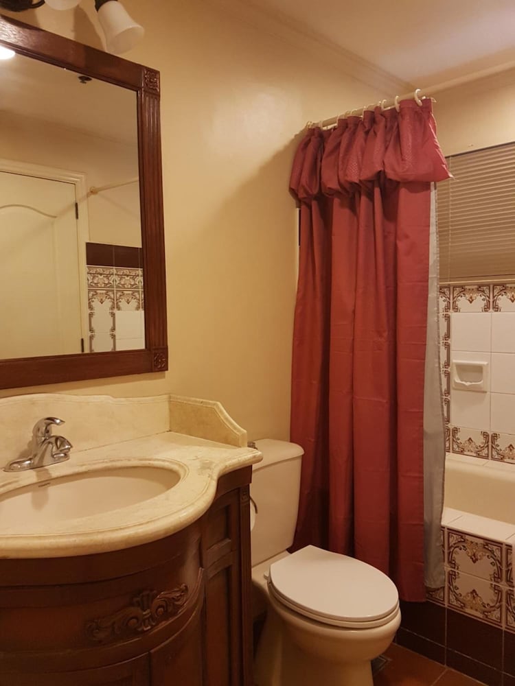 Фото Sophia Suites Residence Hotel