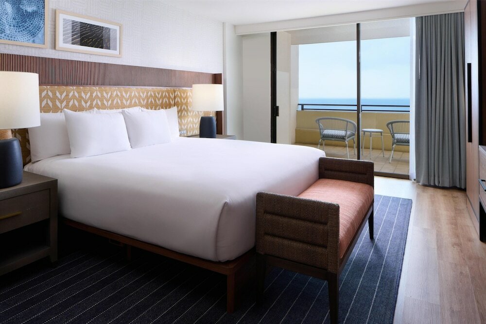 Фото Hyatt Regency Waikiki Beach Resort & SPA