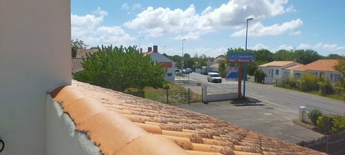 Гостиница Hotel La Chaumiere в Ле-Сабле-д'Олоне