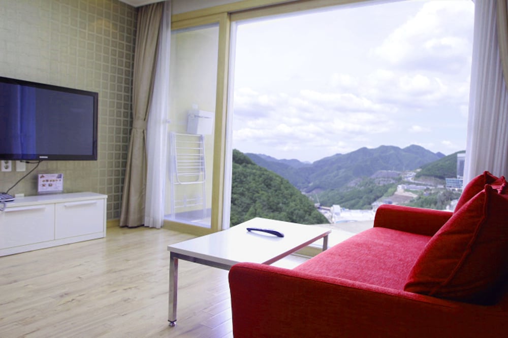 Фото High Castle Resort