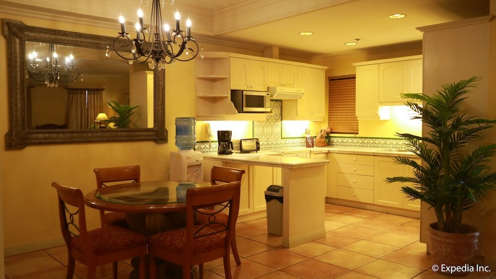 Фото Sophia Suites Residence Hotel