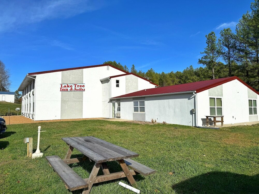 Фото Laketree Inn And Suites Marion