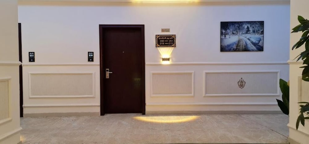 Фото Qasr Alshamal Hotel