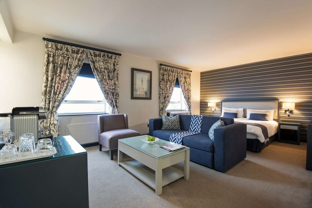 Фото The Portswood Hotel