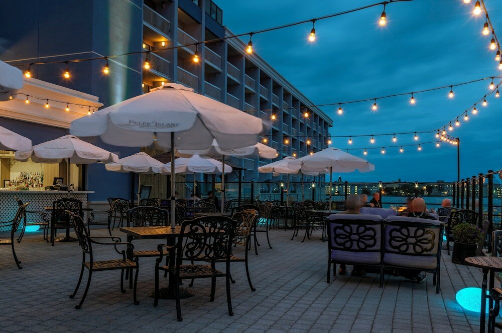 Фото Holiday Inn Kingston Waterfront