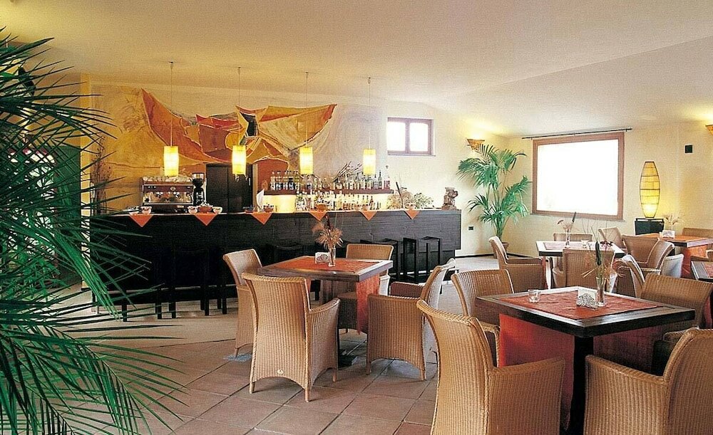 Фото Cala Rosa Club Hotel