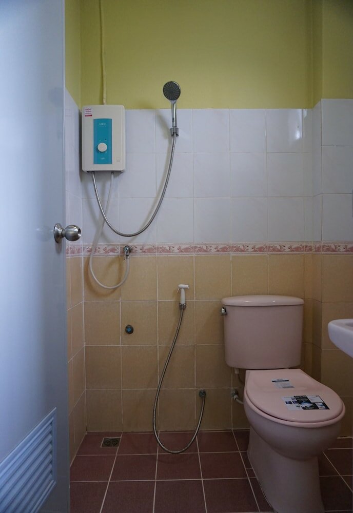 Фото Phoemphoon 2 Hotel