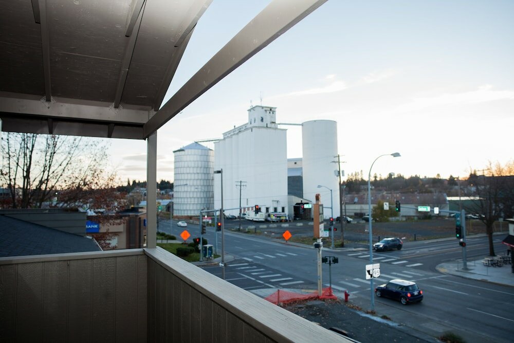 Фото Monarch Motel