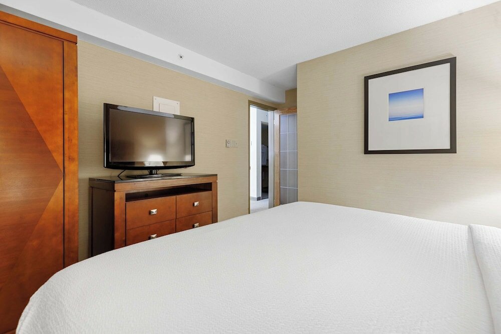 Фото Allure Hotel & Suites