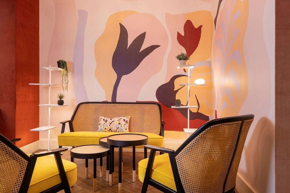 Фото Hotel Elysees 8