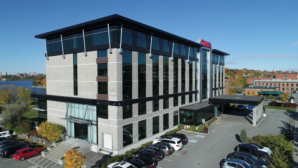 Фото Grand Times Hotel Sherbrooke