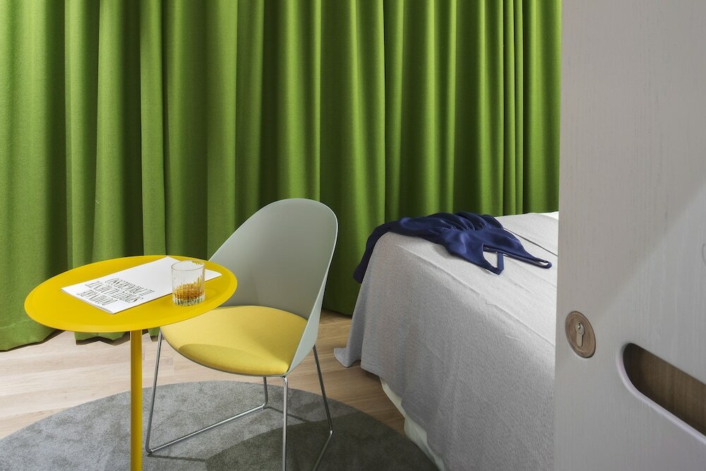 Фото The Radical Hotel