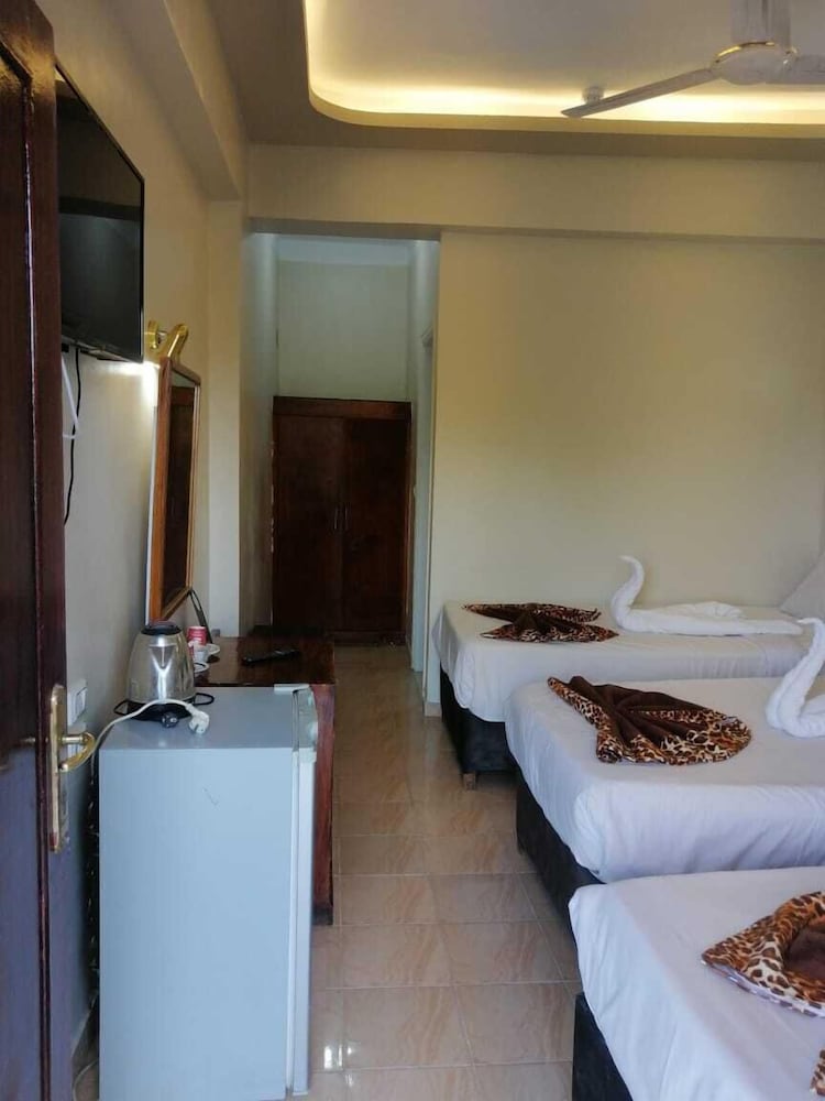 Фото Rezeiky Hotel And Camp