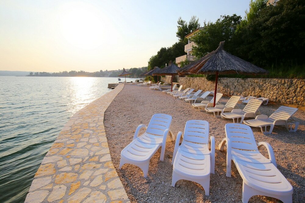 Фото Hotel Lucija