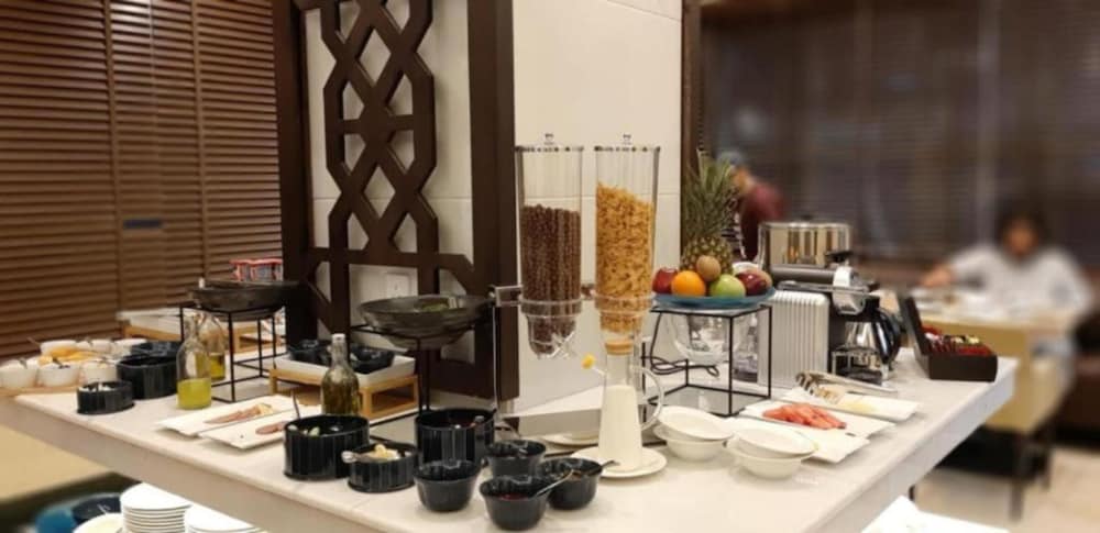 Фото Three Points Al Salama