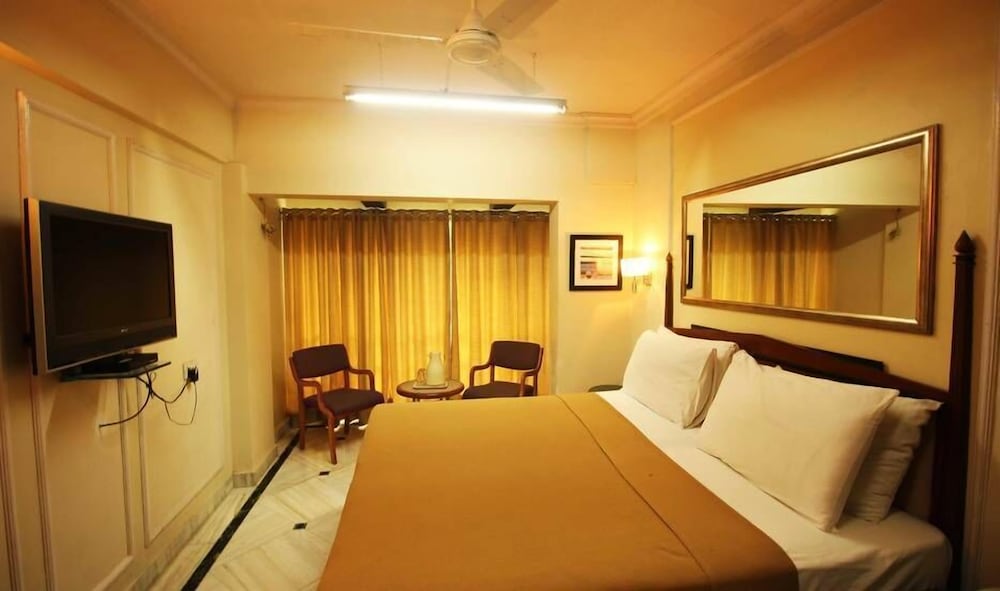 Фото Royal Park Hotel