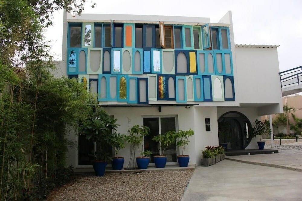 Фото Ambiance Boutique Art Hotel Karachi