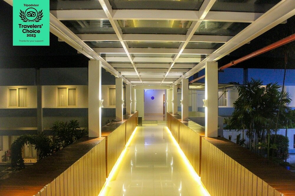 Фото Hotel Dafam Cilacap