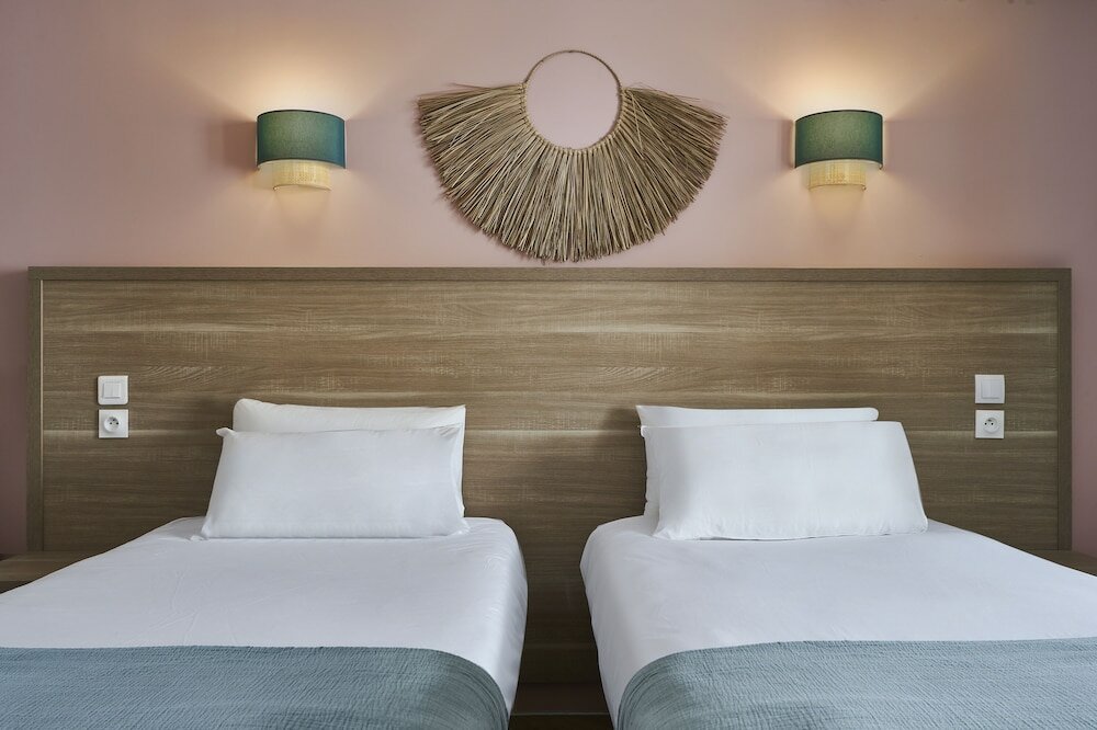 Фото Hotel Kabanel by HappyCulture