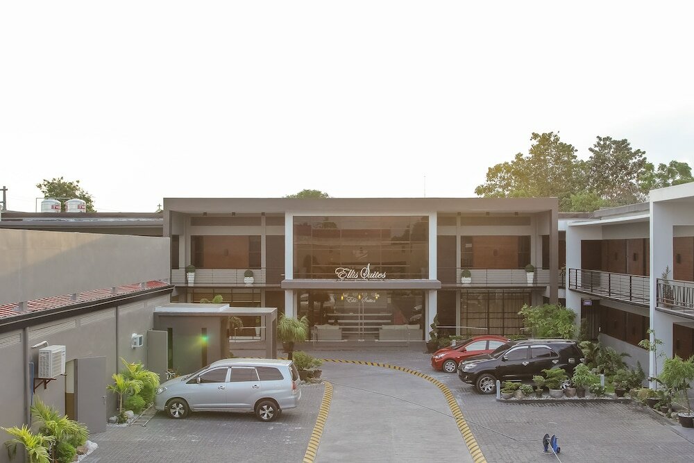 Фото The horizon suites and arcade