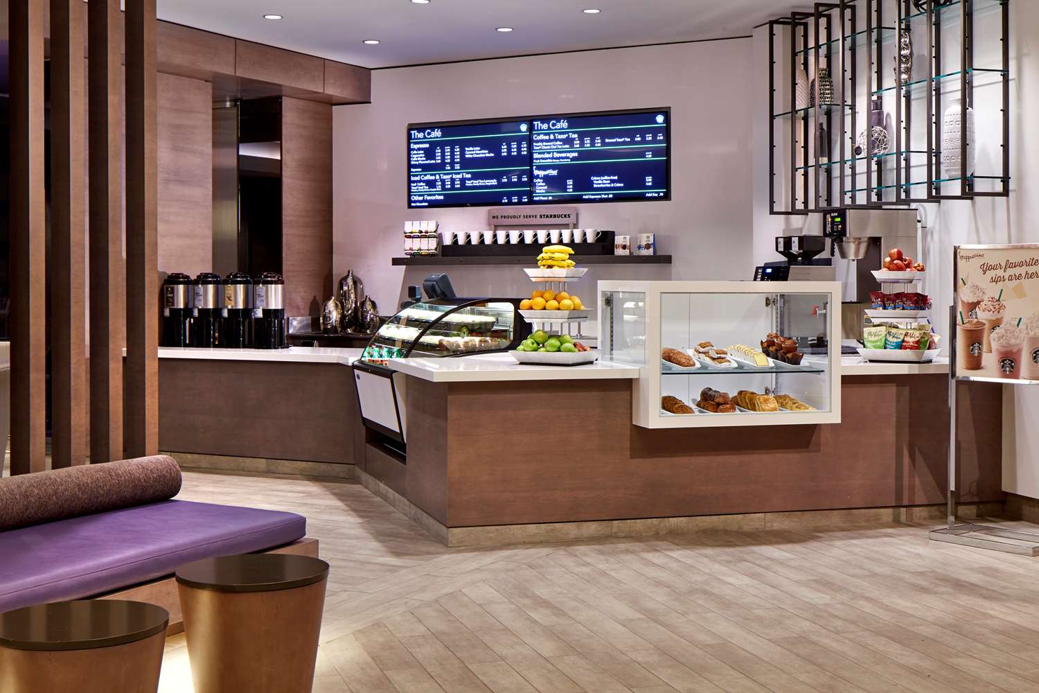 Фото Hilton Long Beach Hotel