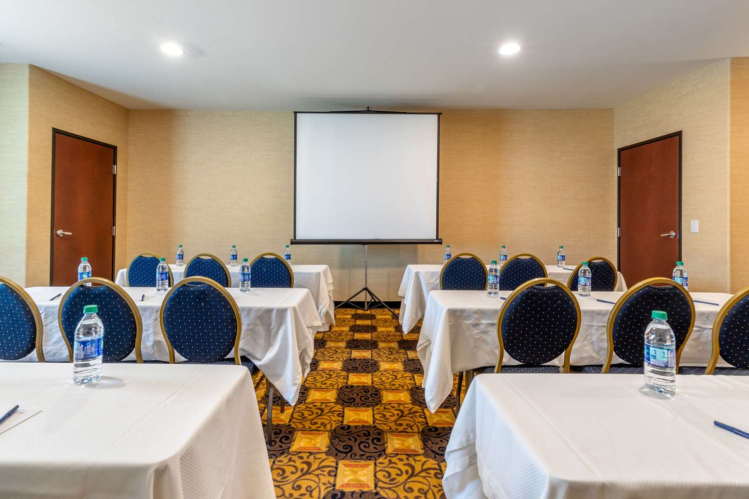 Фото Comfort Suites San Antonio North - Stone Oak