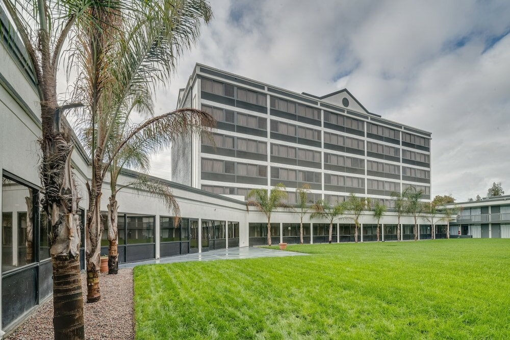 Фото Radisson Hotel Oakland Airport