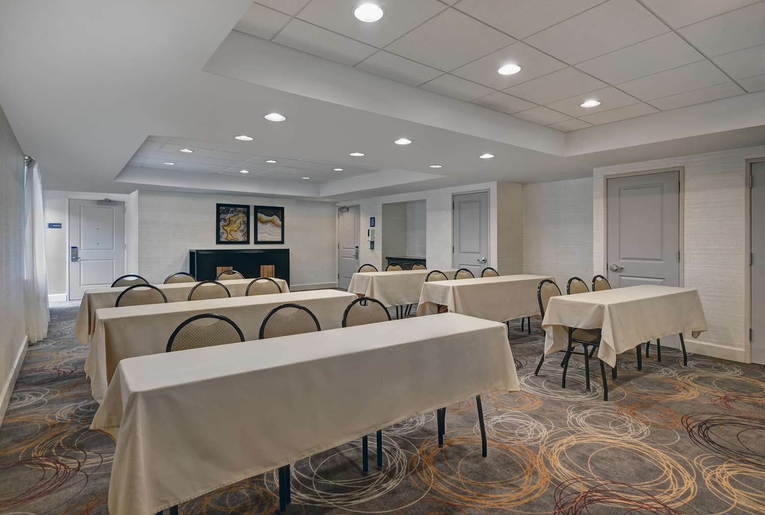 Фото Homewood Suites by Hilton Eatontown