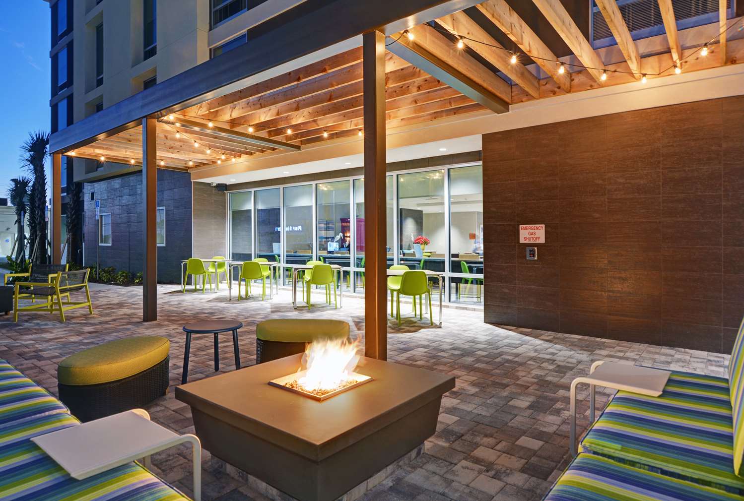 Фото Home2 Suites by Hilton Largo