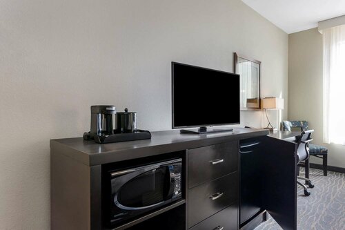 Гостиница La Quinta Inn & Suites by Wyndham Odessa N. - Sienna Tower в Одессе