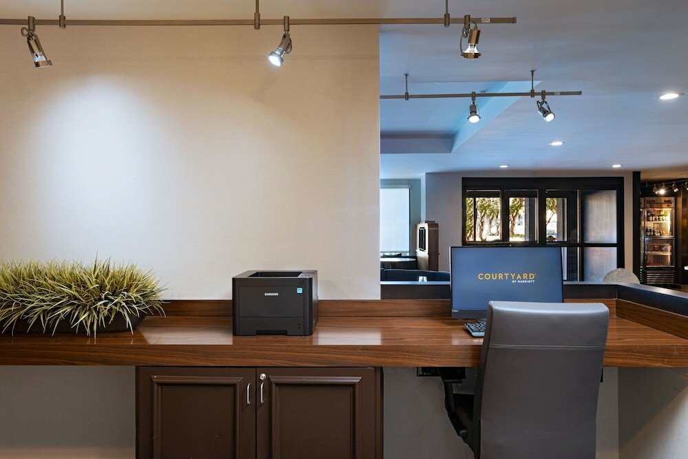 Фото Courtyard by Marriott Austin The Domain Area