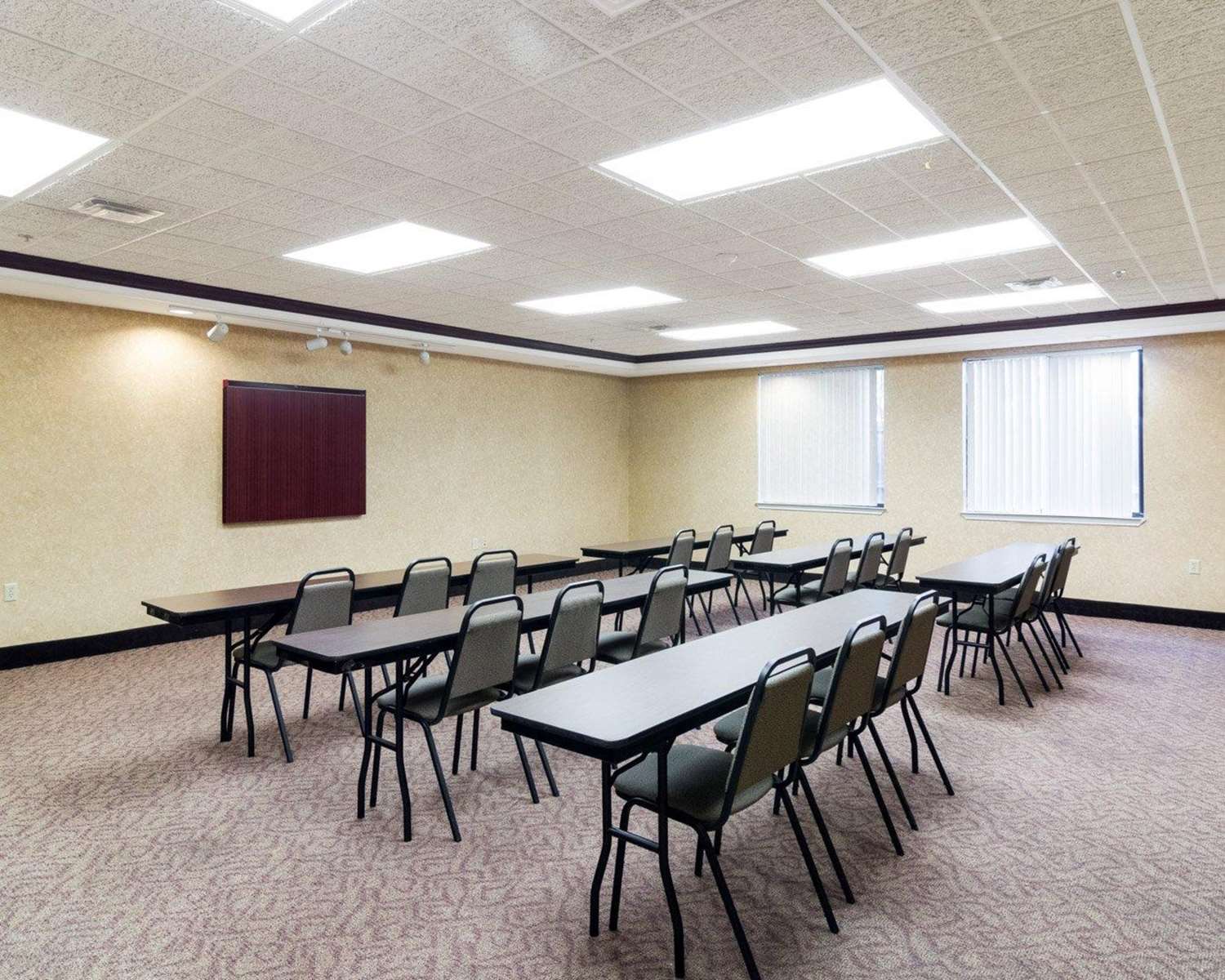 Фото Quality Suites