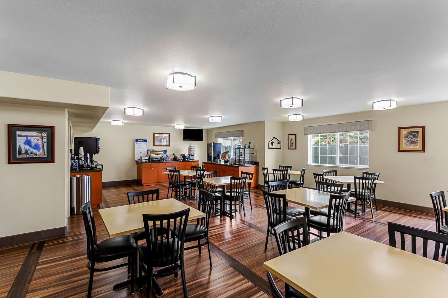 Фото Best Western Rose Quartz Inn