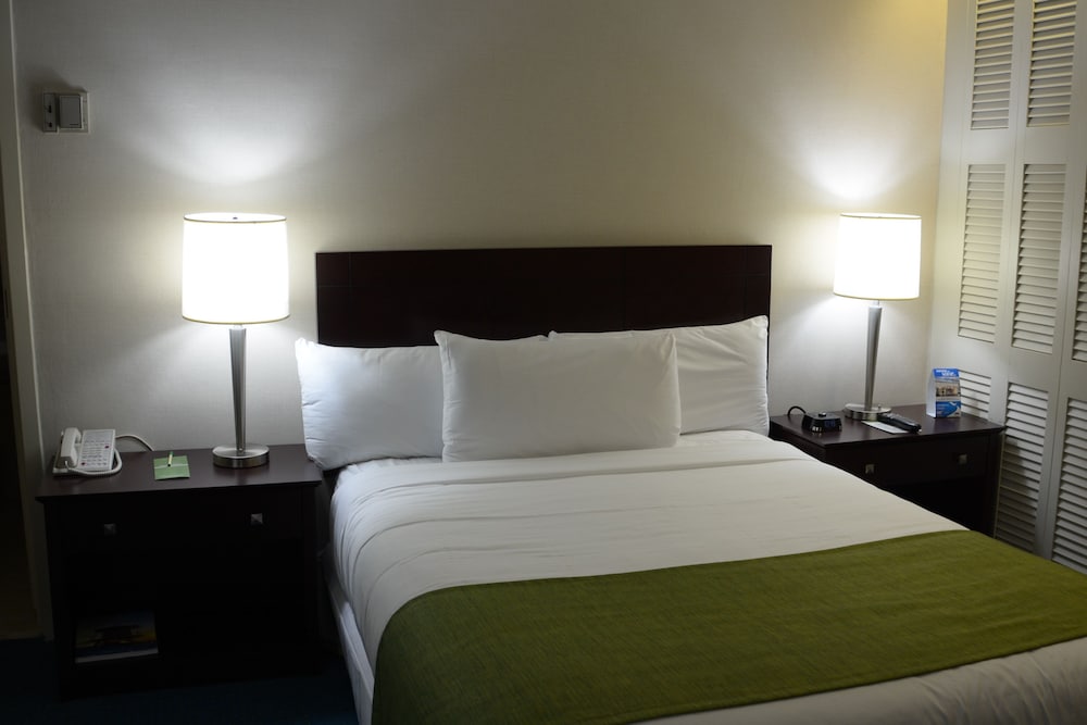 Фото Miami International Airport Hotel