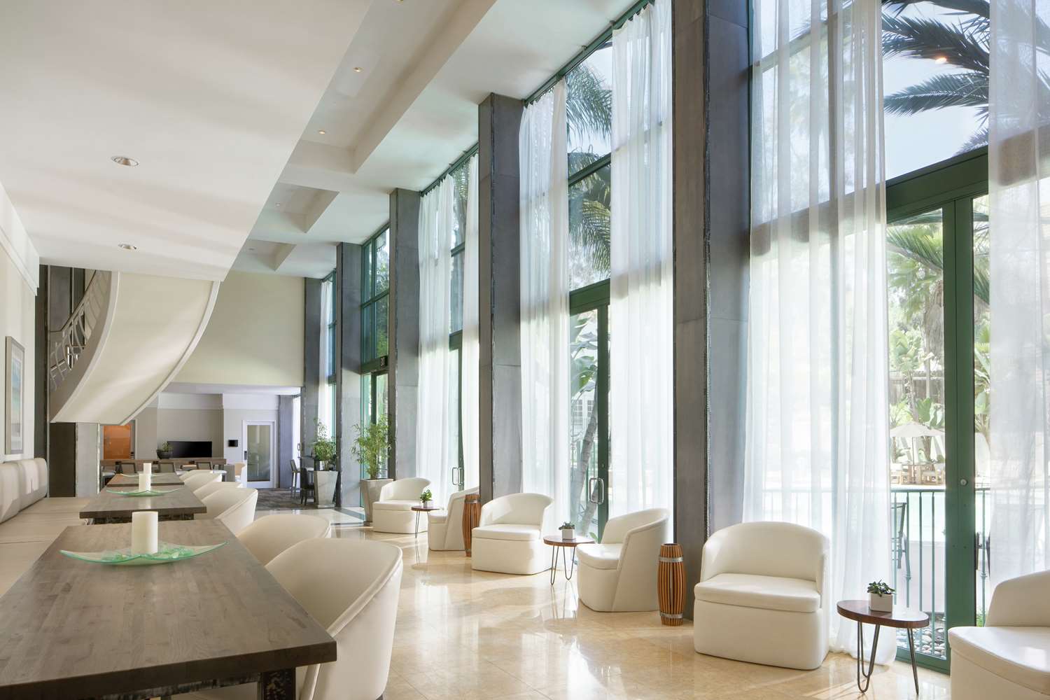 Фото Doubletree by Hilton Hotel Circle