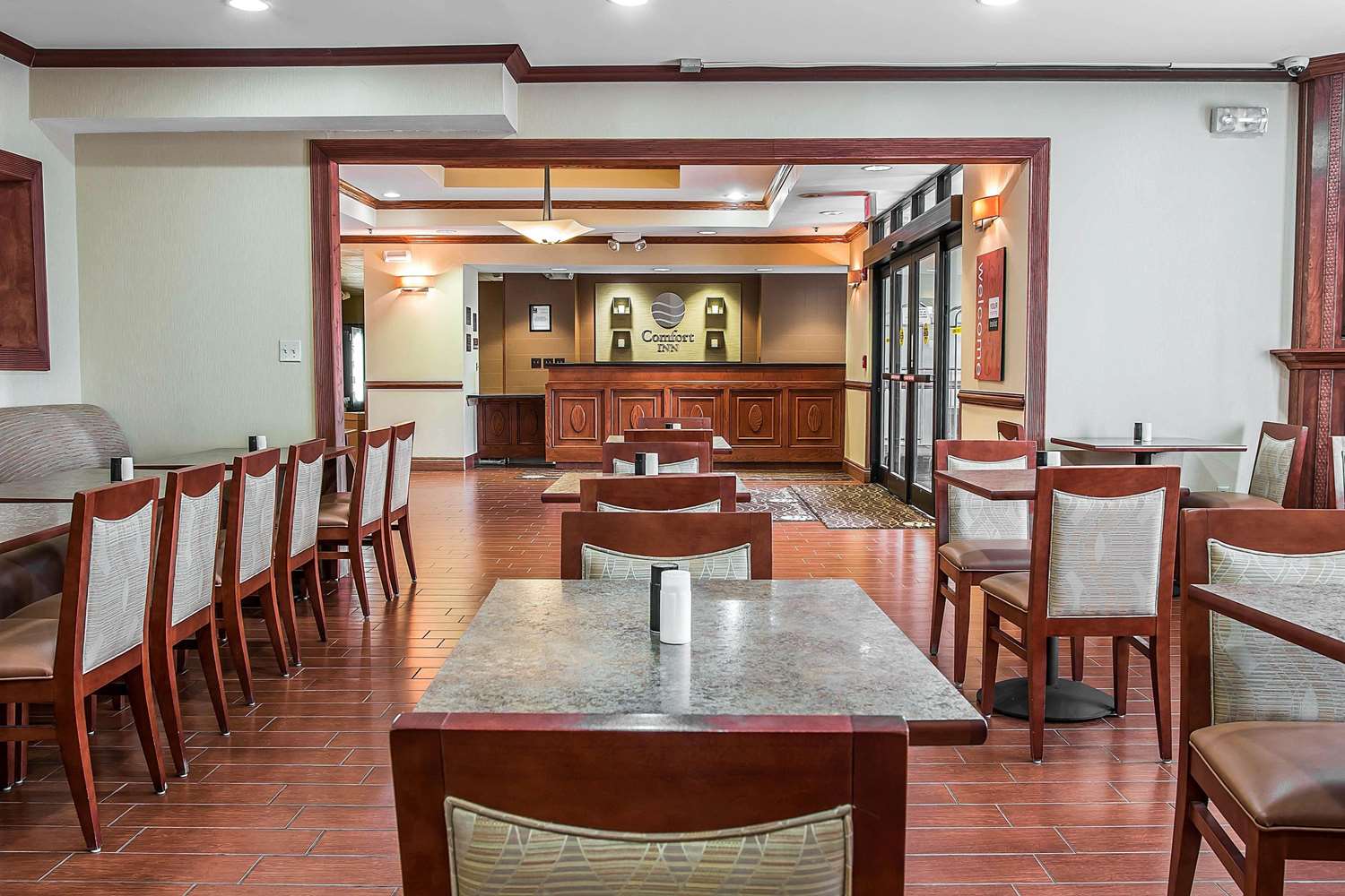 Фото Comfort Inn & Suites University South