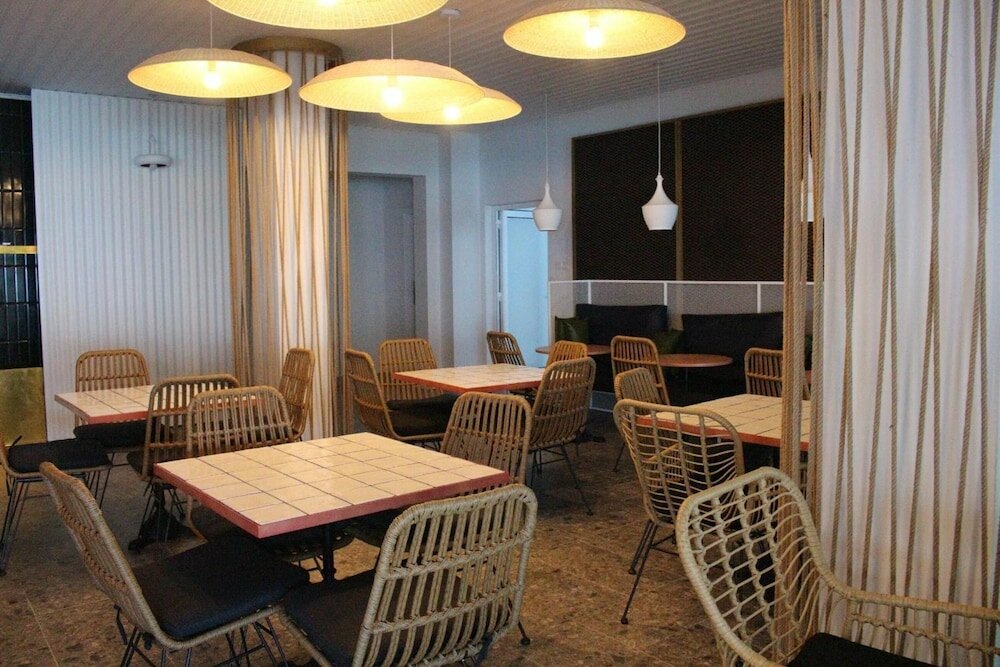 Фото E. J. Pyrgos Bay Hotel