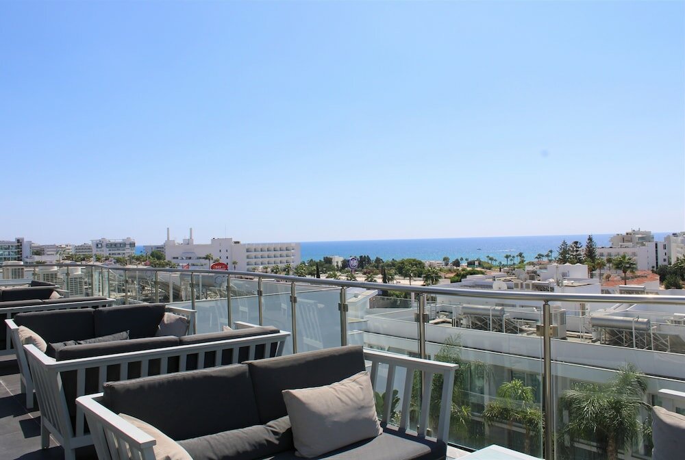 Фото Tasia Maris Oasis