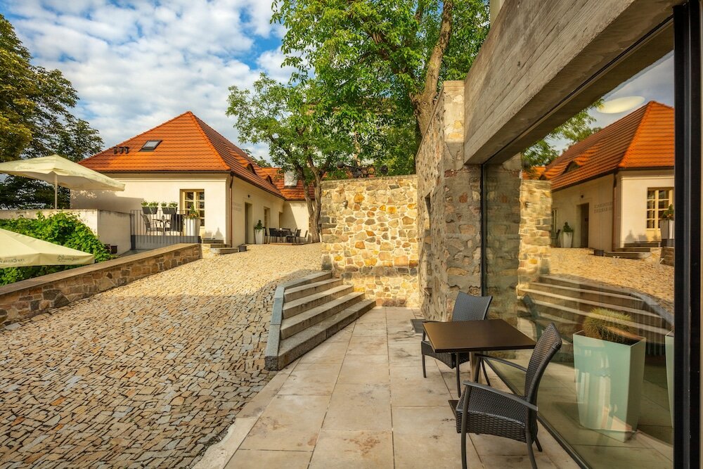 Фото Bellevue Hotel Karlov