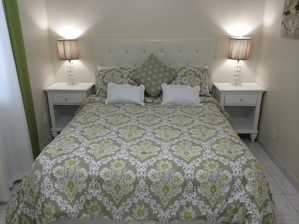 Фото Hollywood by the Sea