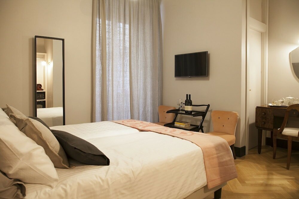 Фото Santa Monica Luxury Rooms