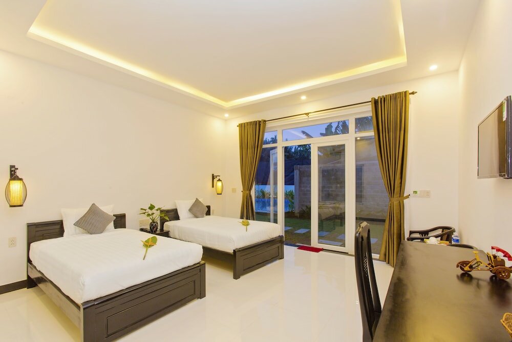 Фото Hoi An Sunny Pool Villa