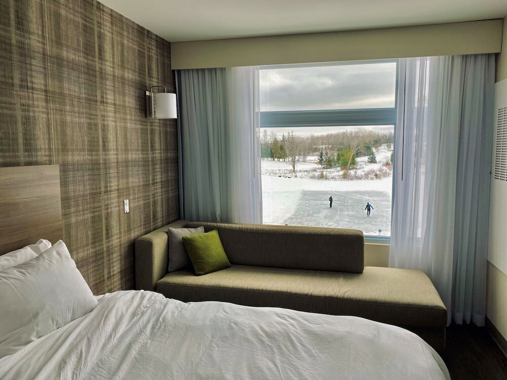 Фото Radisson Kingswood Hotel & Suites, Fredericton, NB