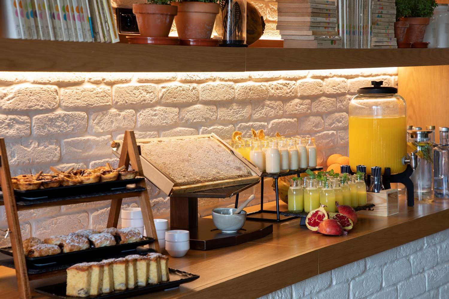 Фото Se Catedral Hotel Porto, Tapestry Collection by Hilton