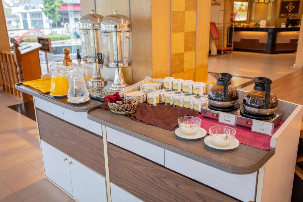 Фото Pelican Hotel