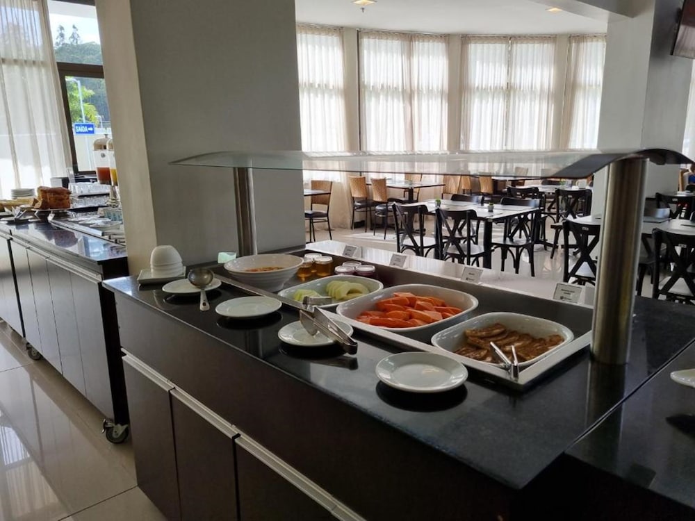 Фото Hotel Rainha dos Apóstolos