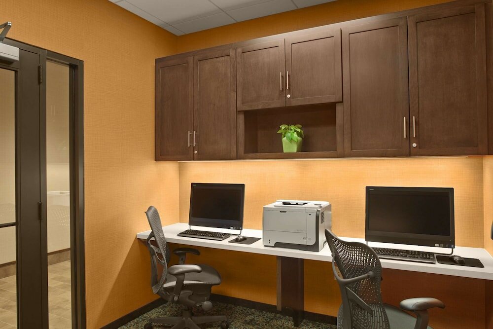 Фото Hilton Garden Inn Akron