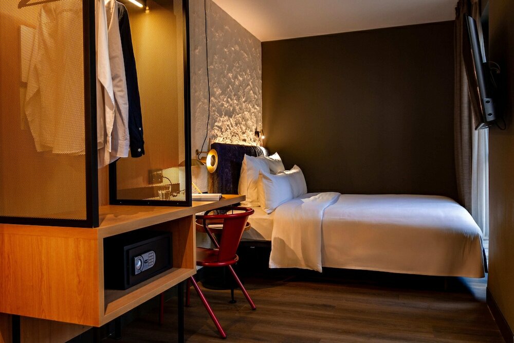 Фото Letoh Letoh Sevilla