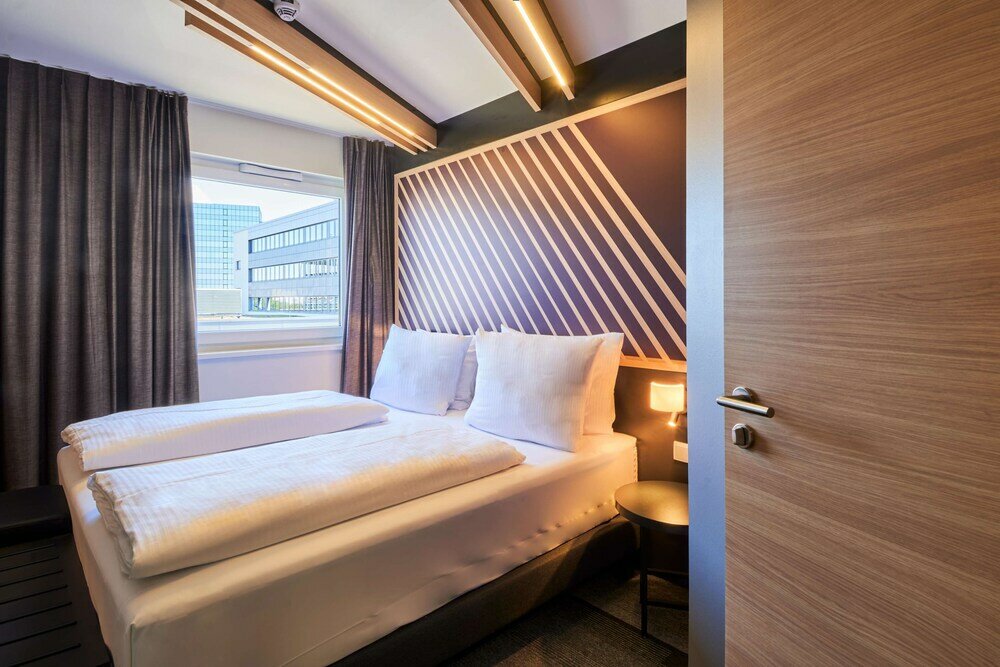 Фото B&b Hotel Frankfurt-Niederrad