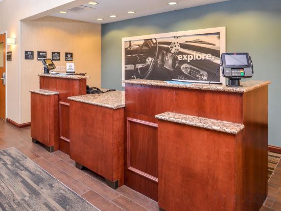 Фото Hampton Inn York